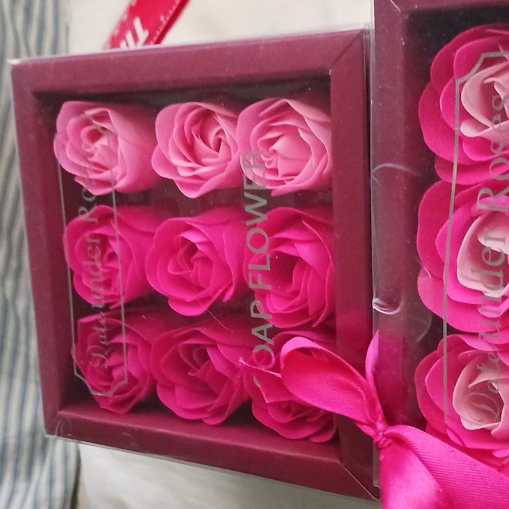 1 boxes of rose soaps